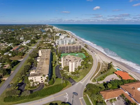 528 7th Square Vero Beach FL 32962