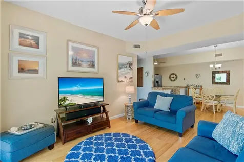 528 7th Square Vero Beach FL 32962