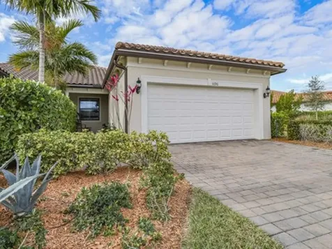 5190 Unity Square Vero Beach FL 32967