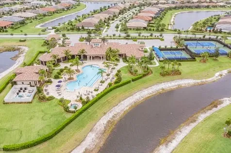 5190 Unity Square Vero Beach FL 32967