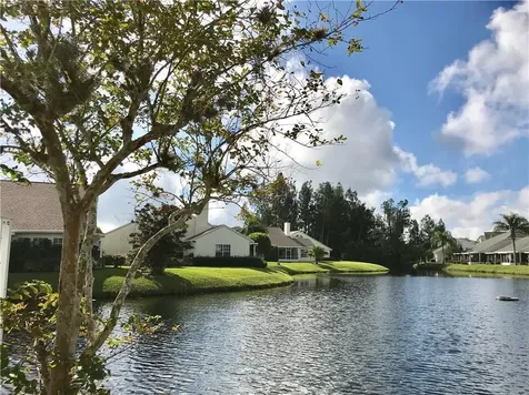1827 Aynsley Way Vero Beach FL 32966