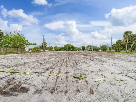 445 Old Dixie Highway Vero Beach FL 32962
