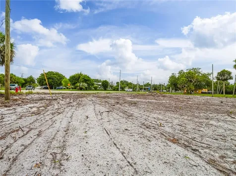 445 Old Dixie Highway Vero Beach FL 32962