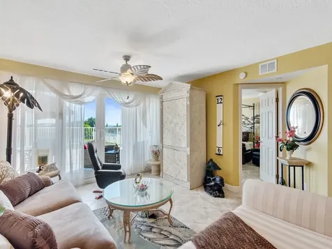 2700 Ocean Drive Vero Beach FL 32963