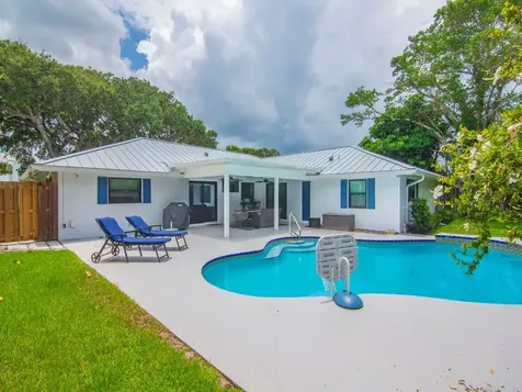 980 Clipper Road Vero Beach FL 32963