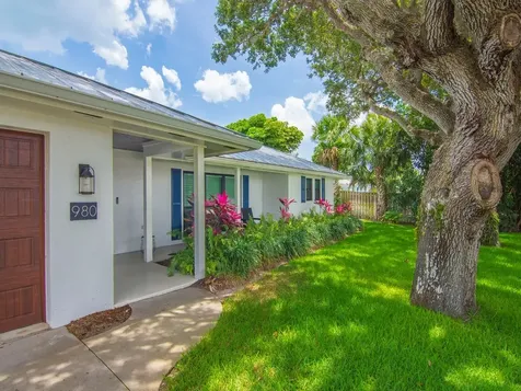980 Clipper Road Vero Beach FL 32963