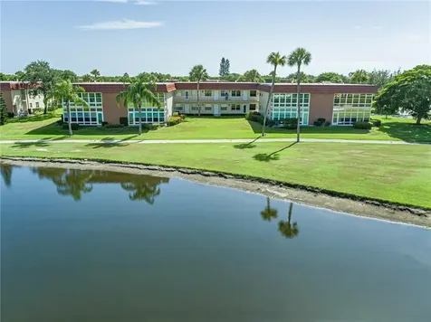 76 Royal Oak Drive Vero Beach FL 32962