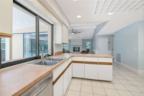 445 34th Court SW Vero Beach FL 32968