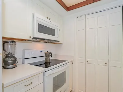1057 6th Avenue Vero Beach FL 32960