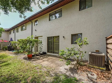 1057 6th Avenue Vero Beach FL 32960
