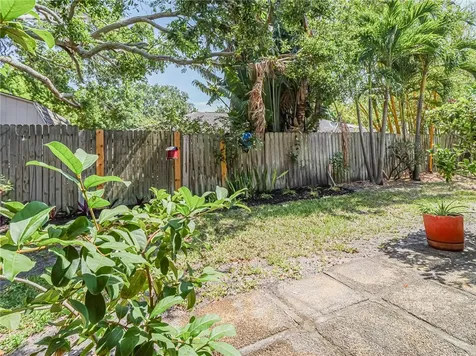 1057 6th Avenue Vero Beach FL 32960