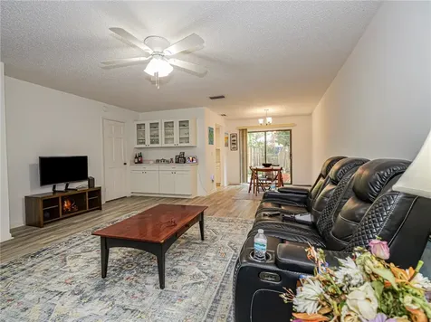 1057 6th Avenue Vero Beach FL 32960
