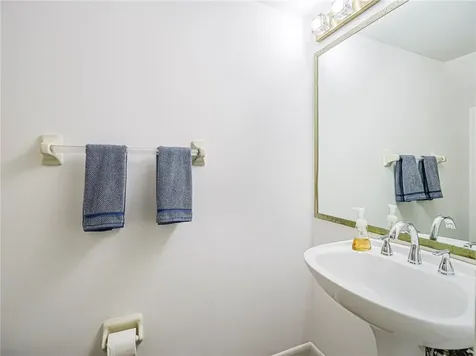 1057 6th Avenue Vero Beach FL 32960