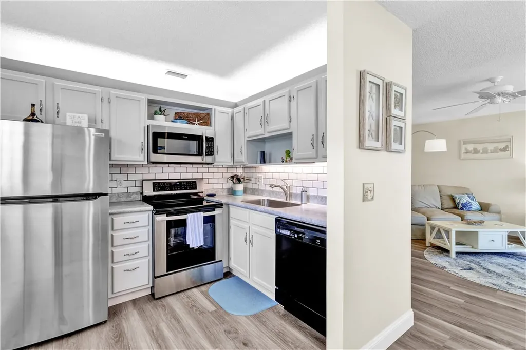 107 Spring Lake Court Vero Beach FL 32962