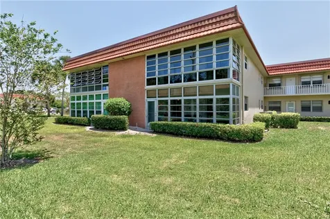 107 Spring Lake Court Vero Beach FL 32962