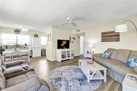 107 Spring Lake Court Vero Beach FL 32962