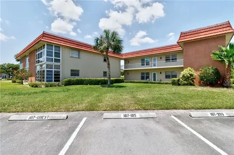 107 Spring Lake Court Vero Beach FL 32962