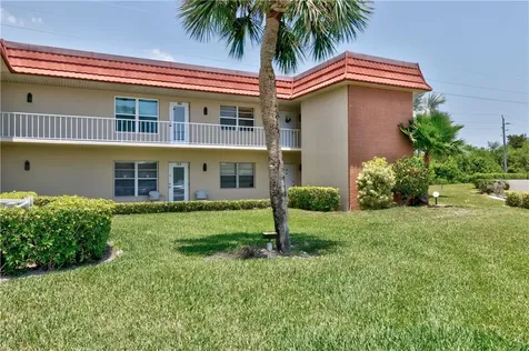 107 Spring Lake Court Vero Beach FL 32962