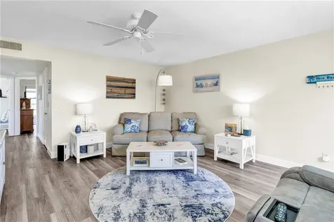 107 Spring Lake Court Vero Beach FL 32962