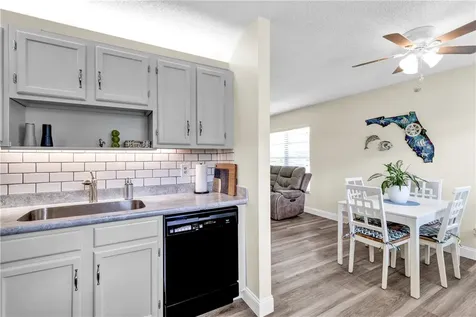 107 Spring Lake Court Vero Beach FL 32962