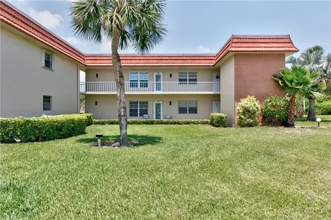 107 Spring Lake Court Vero Beach FL 32962