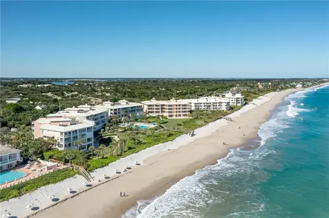 8860 N Sea Oaks Way Vero Beach FL 32963