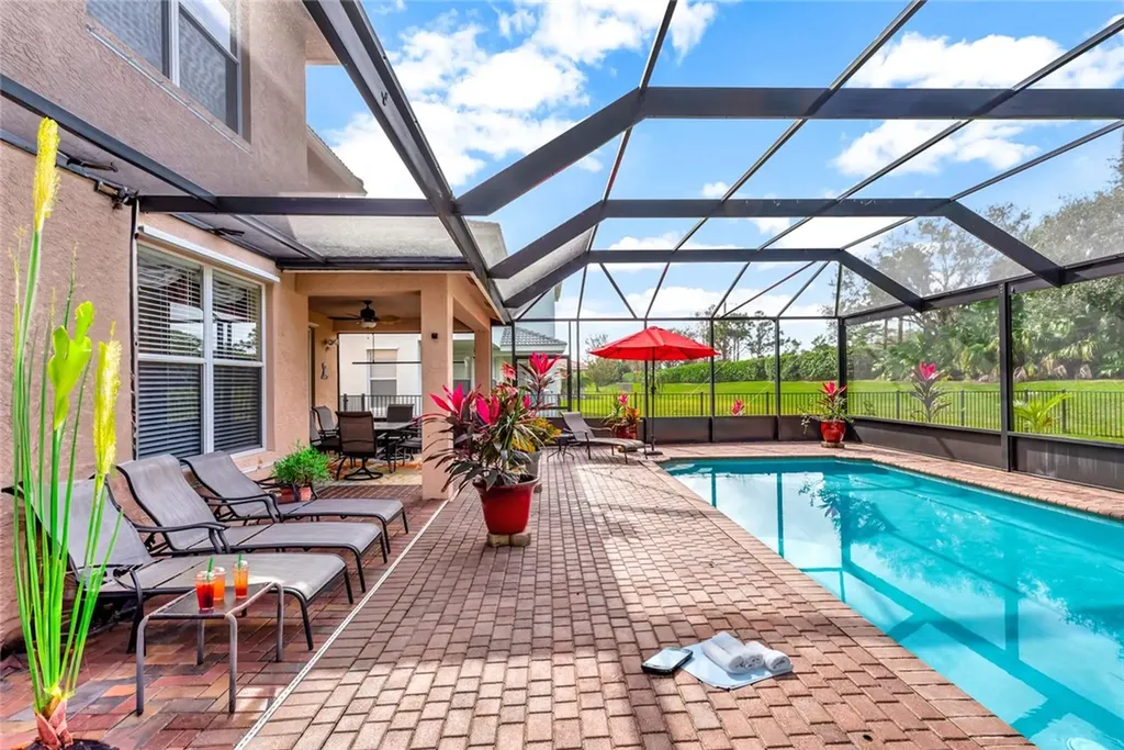 1883 Grey Falcon Circle SW Vero Beach FL 32962