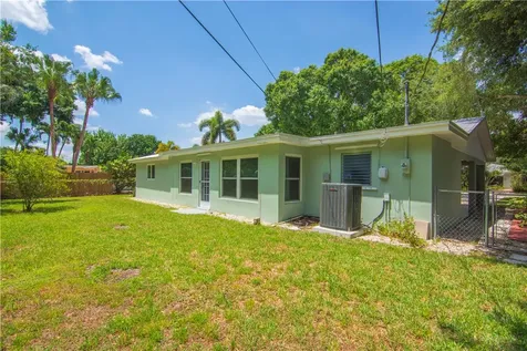 1726 36th Avenue Vero Beach FL 32960