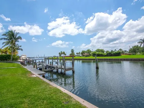 11 Sailfish Road Vero Beach FL 32960