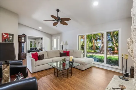 240 44th Terrace SW Vero Beach FL 32968