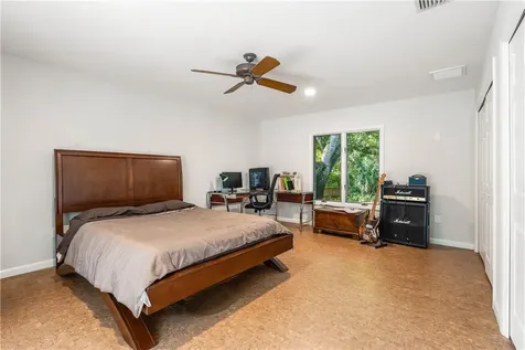 240 44th Terrace SW Vero Beach FL 32968