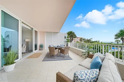 8866 N Sea Oaks Way Vero Beach FL 32963