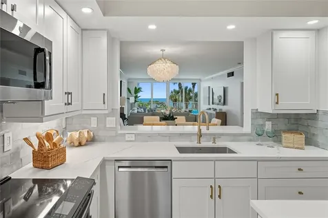 8866 N Sea Oaks Way Vero Beach FL 32963