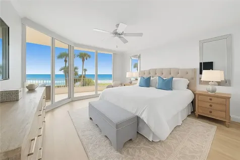 8866 N Sea Oaks Way Vero Beach FL 32963