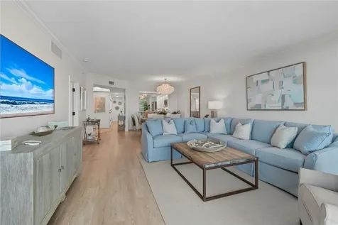 8866 N Sea Oaks Way Vero Beach FL 32963