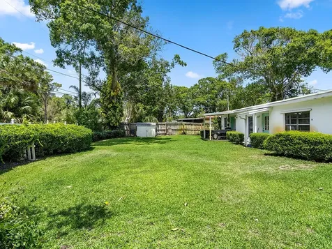 1615 36th Avenue Vero Beach FL 32960