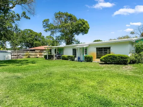 1615 36th Avenue Vero Beach FL 32960