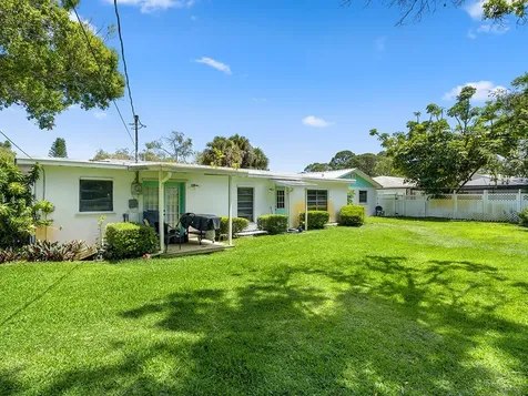 1615 36th Avenue Vero Beach FL 32960
