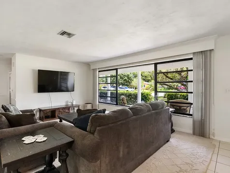 1615 36th Avenue Vero Beach FL 32960