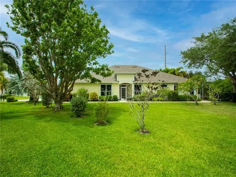 441 N Tangerine Square SW Vero Beach FL 32968