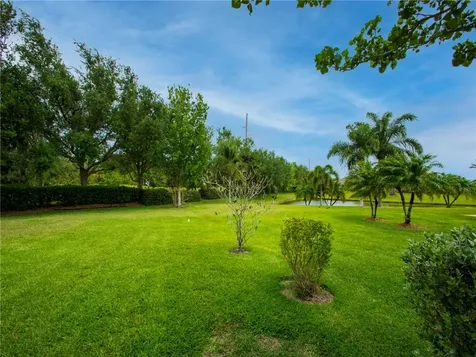 441 N Tangerine Square SW Vero Beach FL 32968