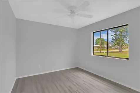 1946 8th Avenue SW Vero Beach FL 32962