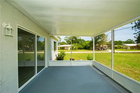 1946 8th Avenue SW Vero Beach FL 32962