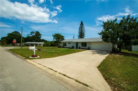 1946 8th Avenue SW Vero Beach FL 32962