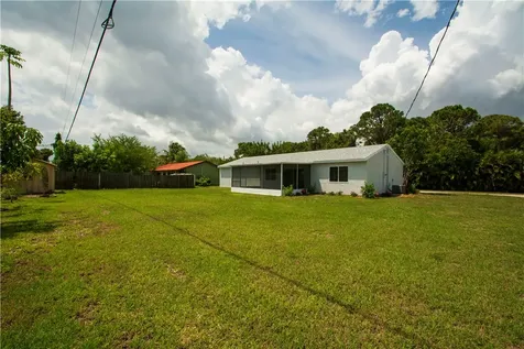 1946 8th Avenue SW Vero Beach FL 32962