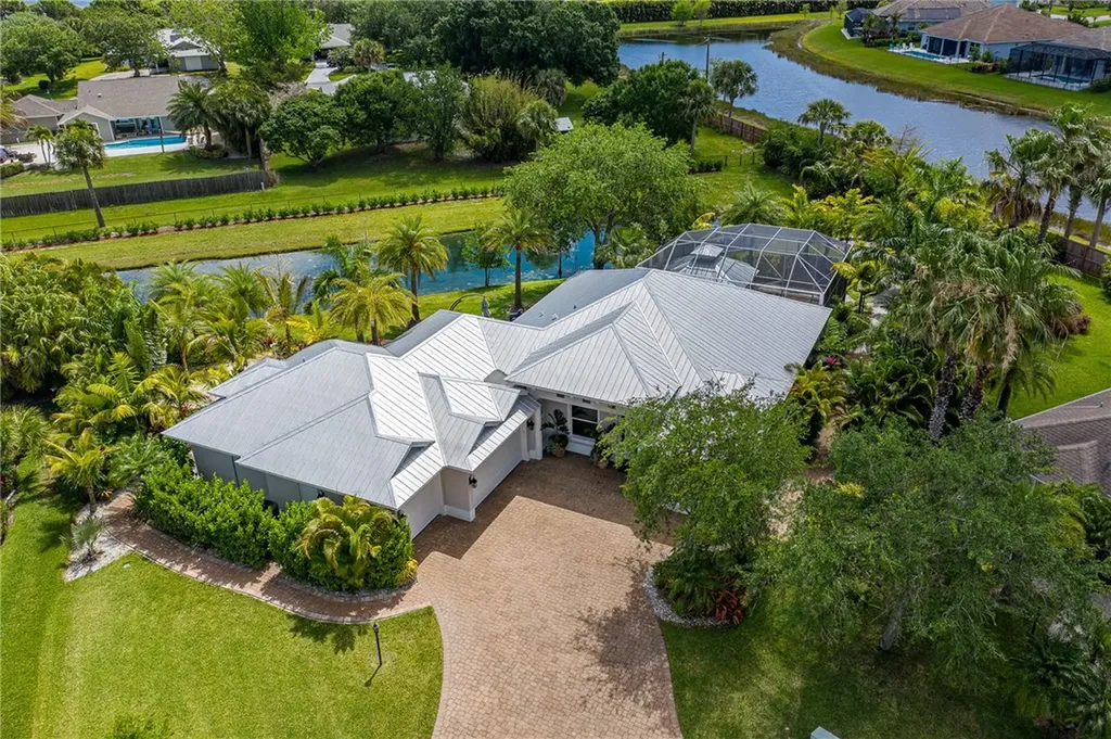 1090 Quail Court SW Vero Beach FL 32968