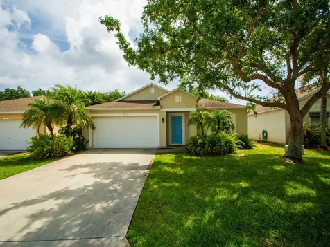 1017 E 13th Square Vero Beach FL 32960