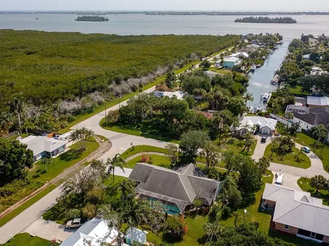 185 12th Street SE Vero Beach FL 32962