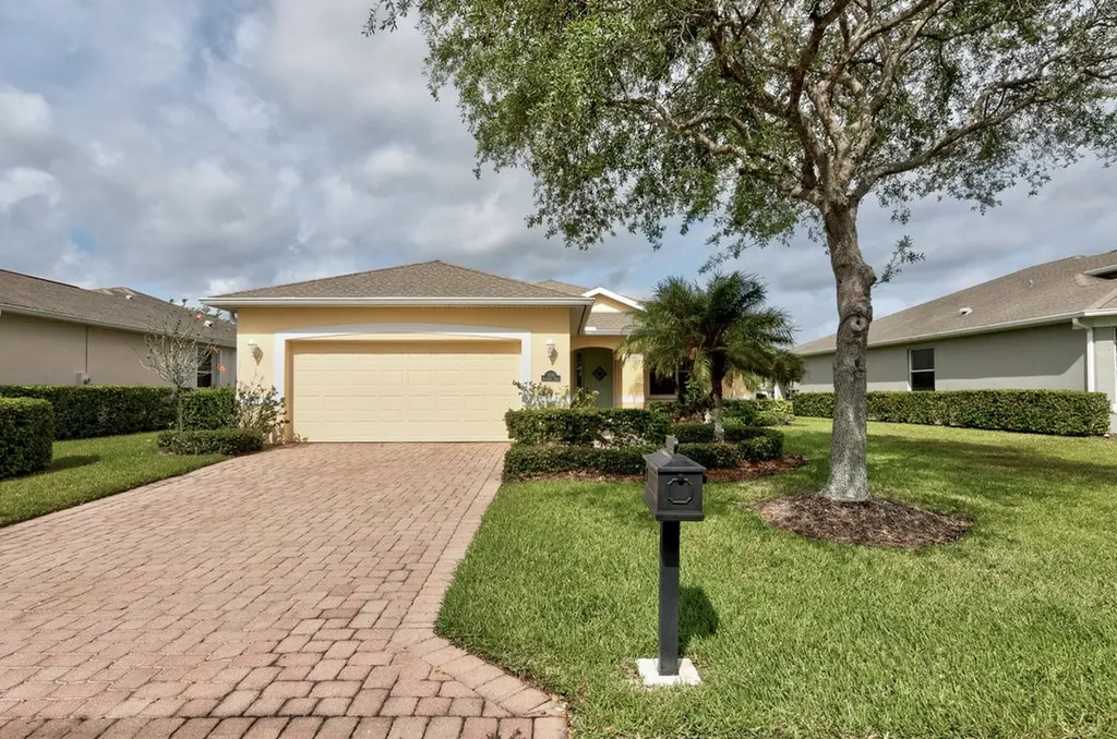 3130 Brookfield Drive Vero Beach FL 32966
