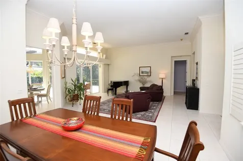 71 La Costa Court Vero Beach FL 32963